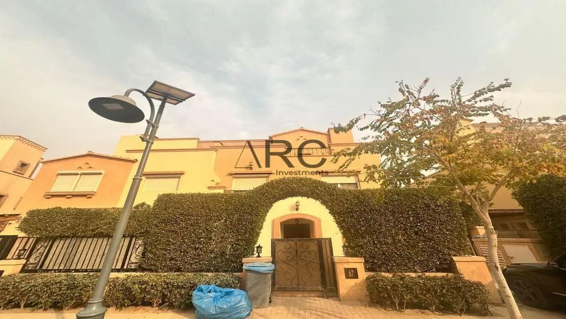 Luxury Villa with Spacious Area and Private Pool