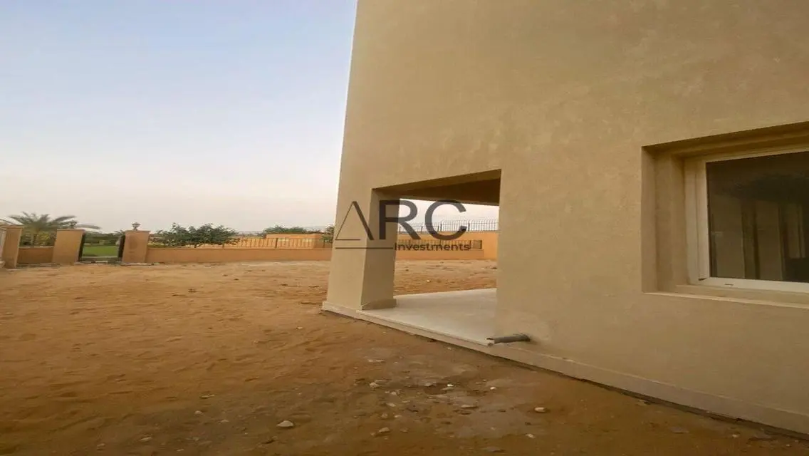 Luxury Villa with Spacious Area and Private Pool
