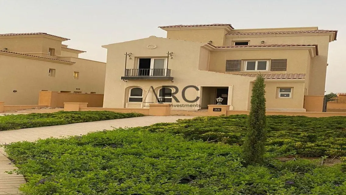 Luxury Villa with Spacious Area and Private Pool
