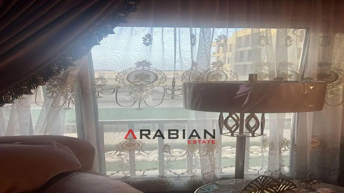 شقة استثنائية للعرض مع إطلالات رائعة