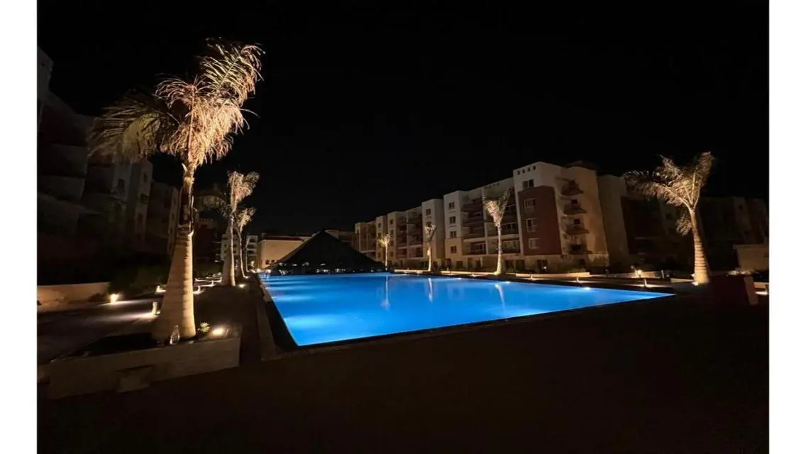 Stunning Apartment by Waterway - 225 Square Meters