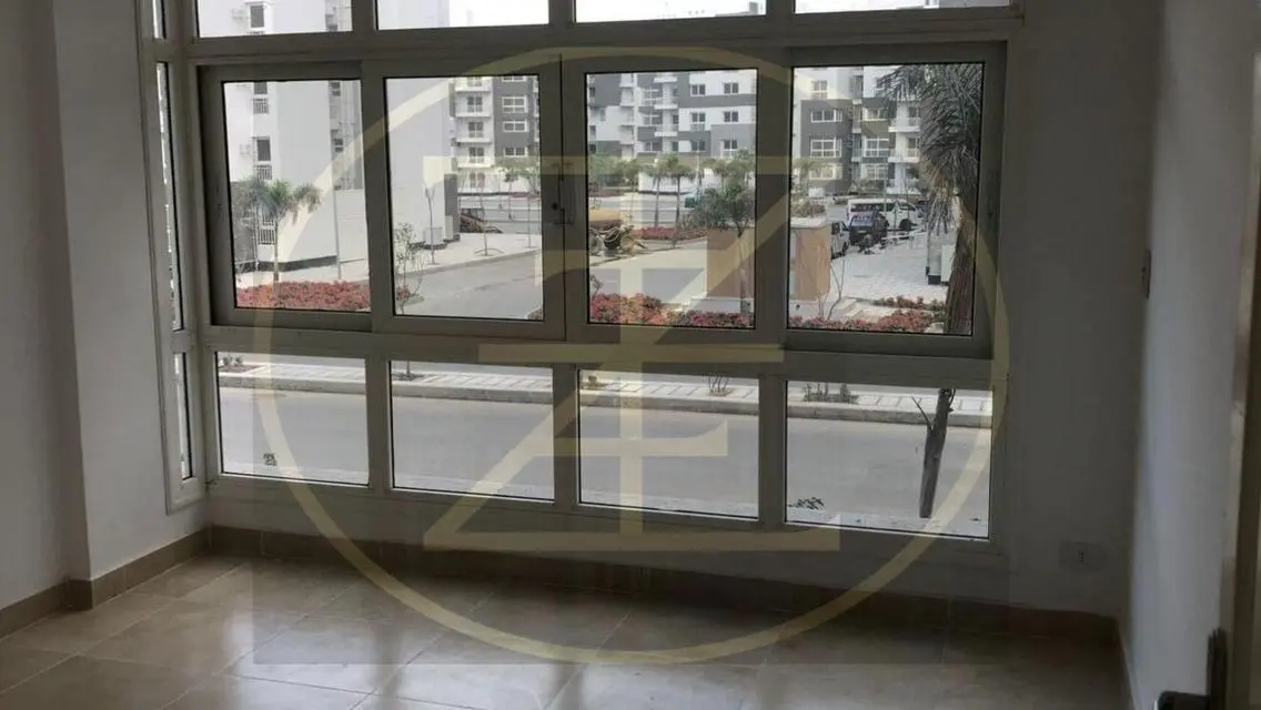 شقة مميزة في B12 بسعر ممتاز