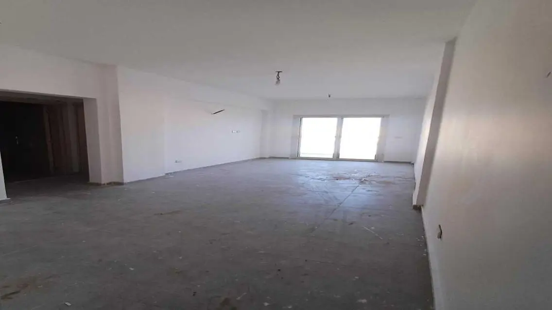 Luxurious 85 sqm Apartment with Security Guard