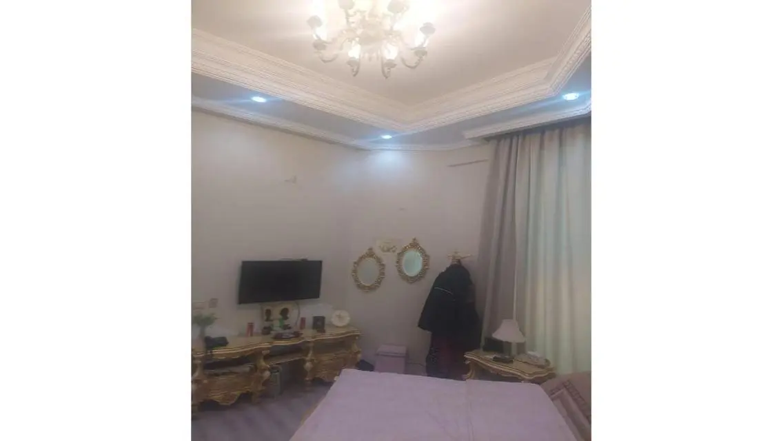 فيلا فاخرة مع حديقة ومسبح خاص للبيع