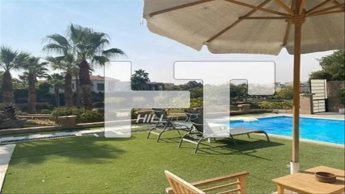 Luxury Villa in Allegria with Private Garden and Pool