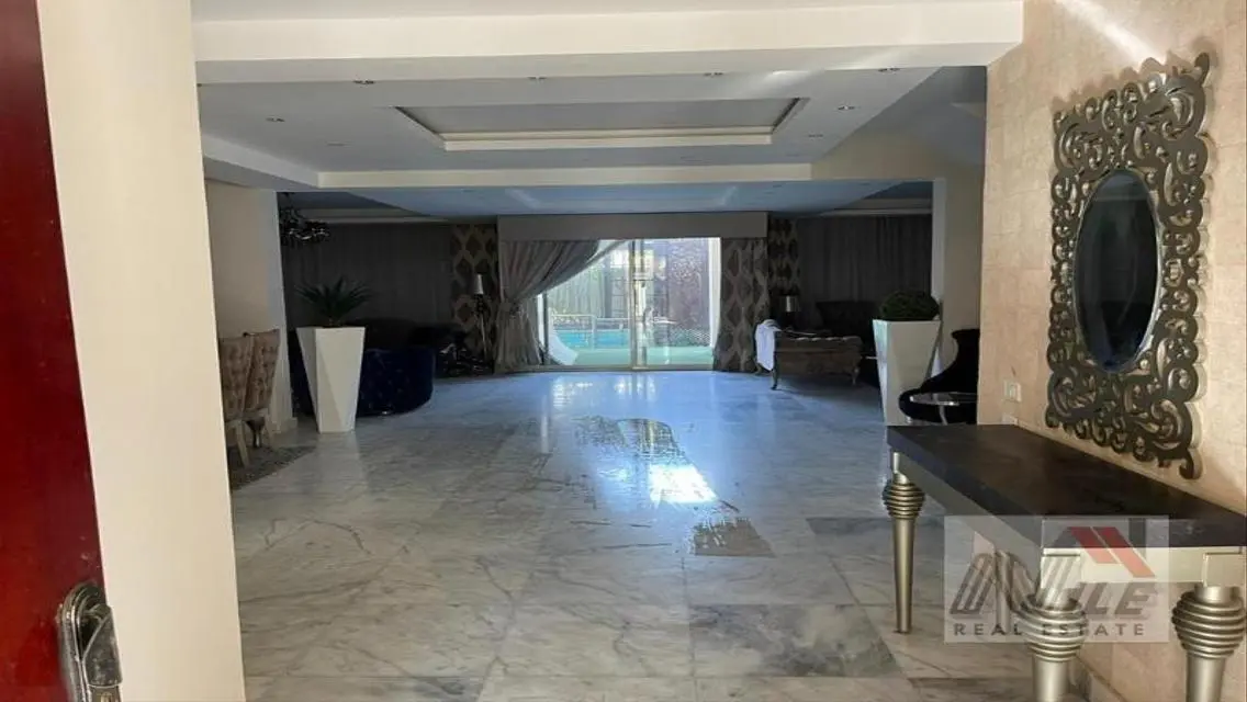 Luxury Villa for Sale - 560 Sqm with Private Pool and Garden