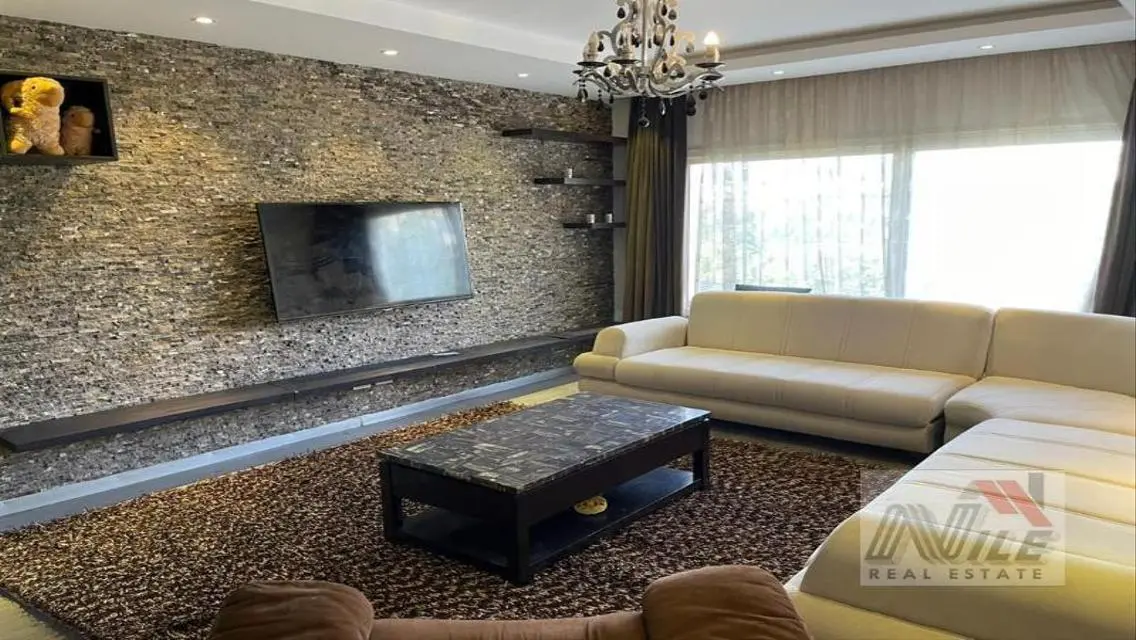 Luxury Villa for Sale - 560 Sqm with Private Pool and Garden