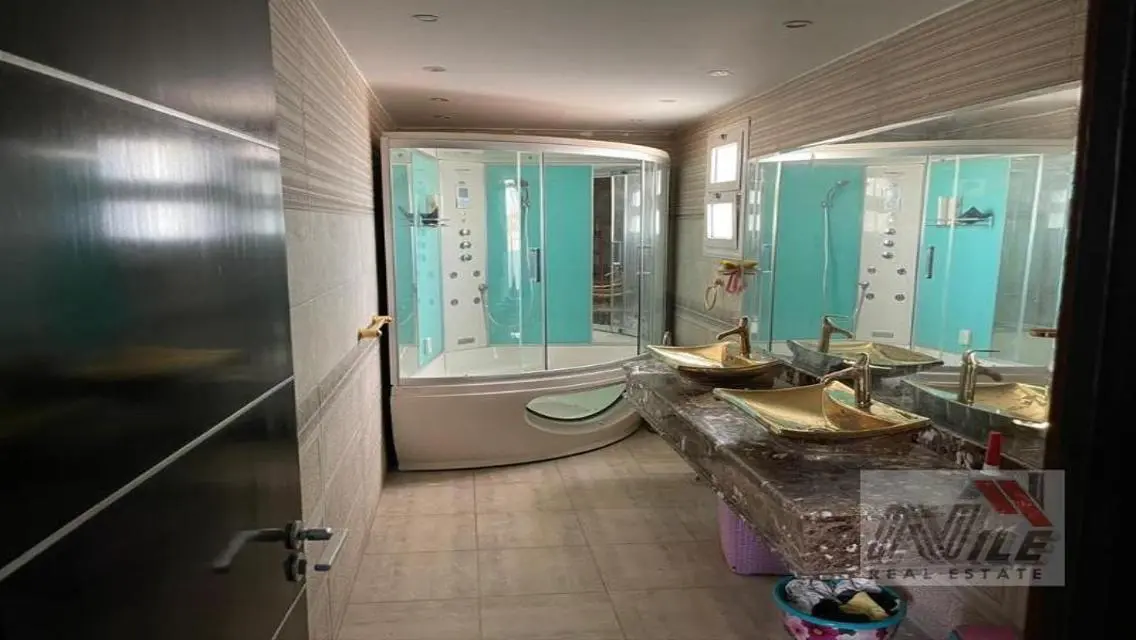 Luxury Villa for Sale - 560 Sqm with Private Pool and Garden