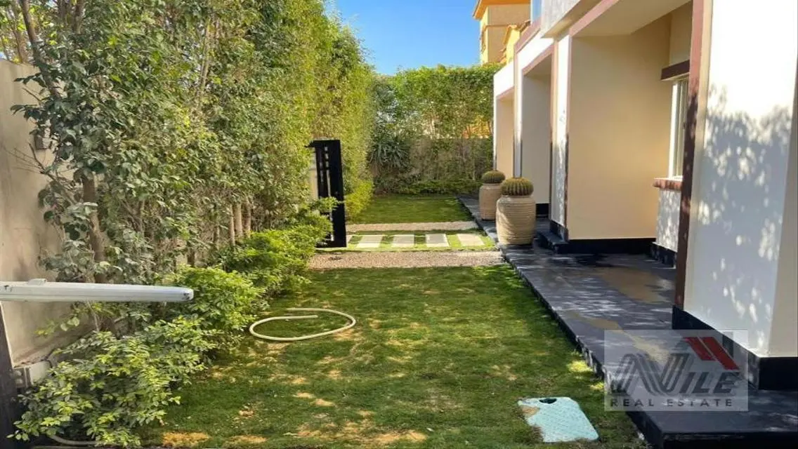 Luxury Villa for Sale - 560 Sqm with Private Pool and Garden