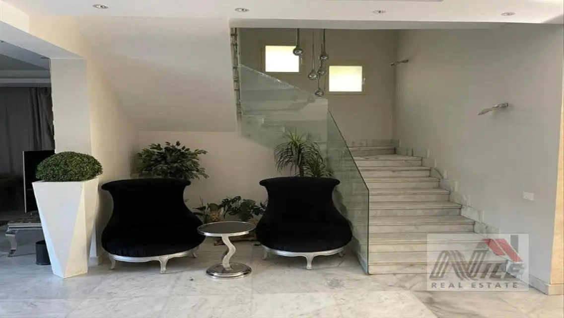 Luxury Villa for Sale - 560 Sqm with Private Pool and Garden