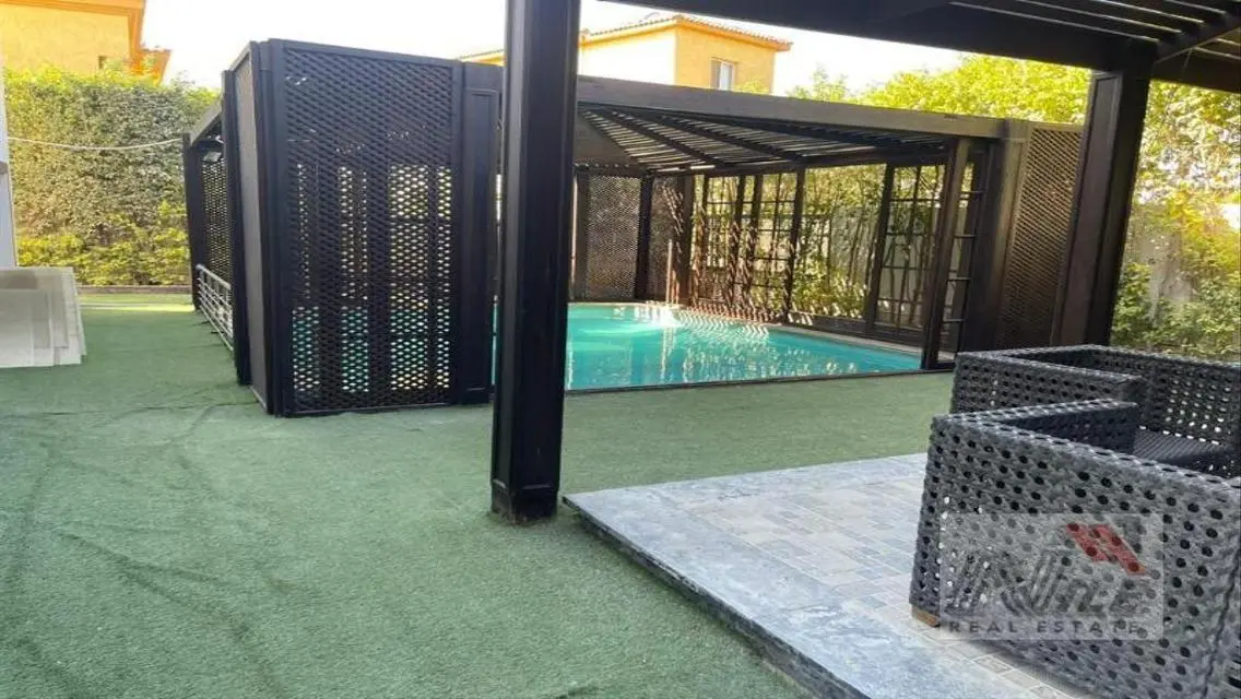 Luxury Villa for Sale - 560 Sqm with Private Pool and Garden