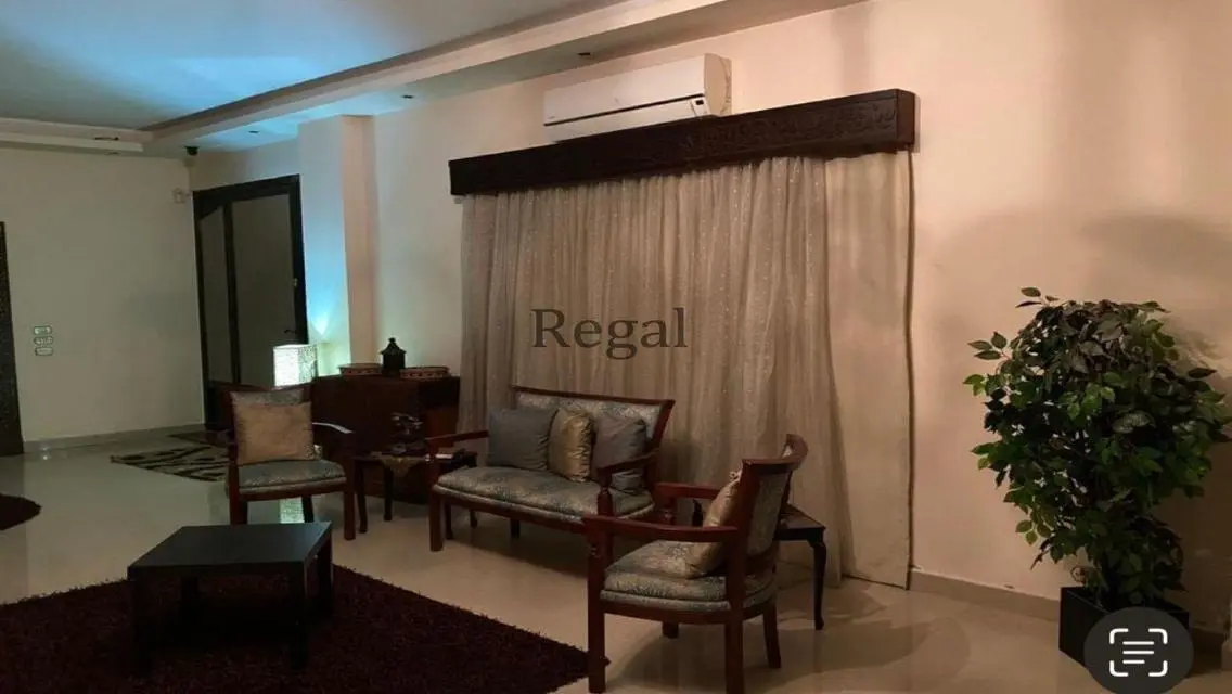 Luxury Apartment with Spacious Private Garden