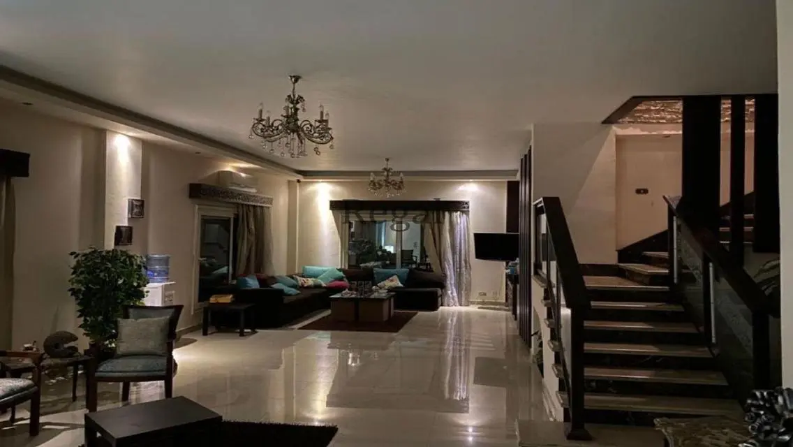 Luxury Apartment with Spacious Private Garden