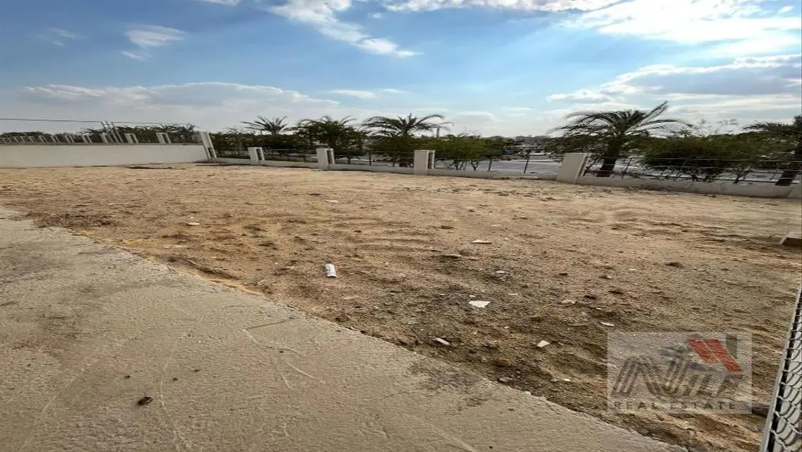 Luxury Villa for Sale in a Prestigious Neighborhood