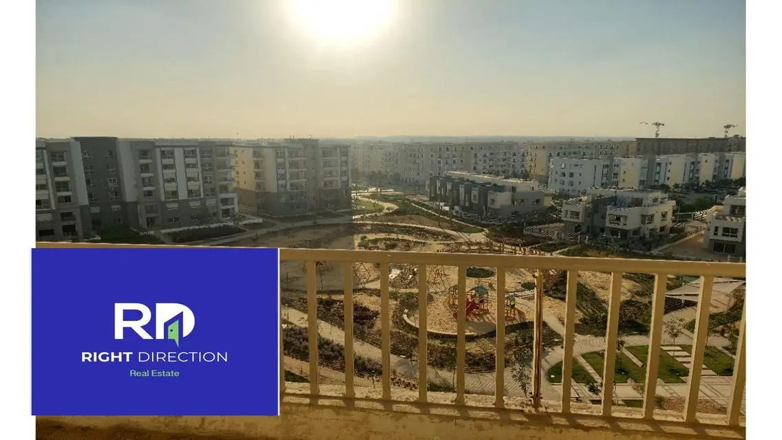 شقة فاخرة مع إطلالات مميزة للبيع