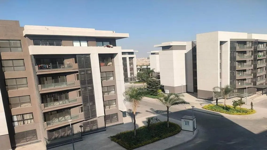 شقة فاخرة مع إطلالة مميزة في بلكونة جديدة