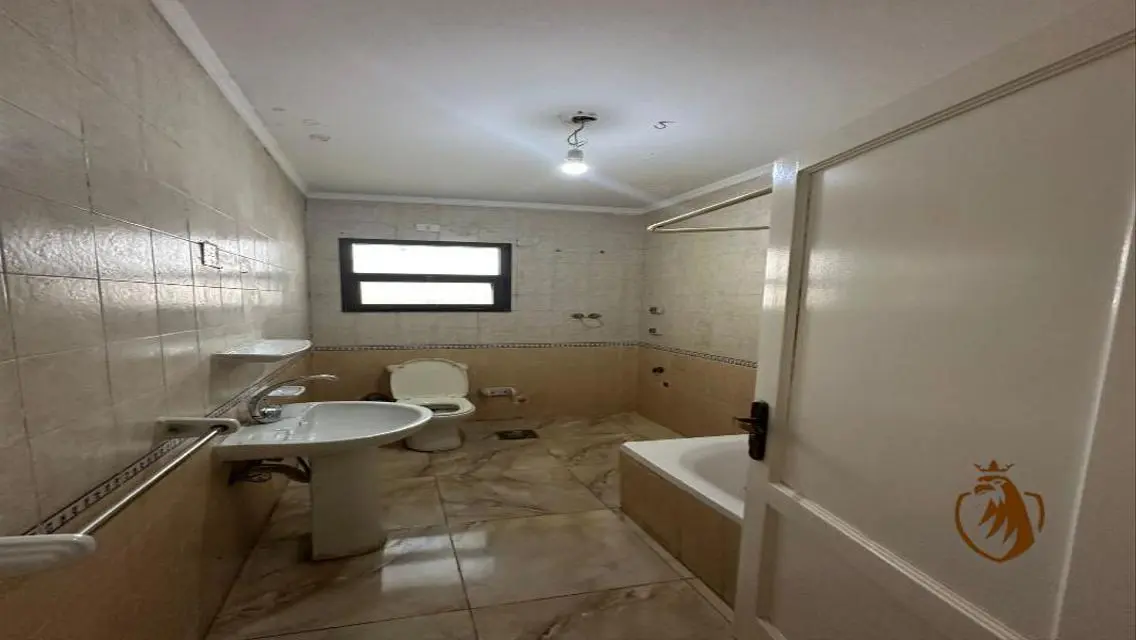 Luxury Apartment in Rehab City