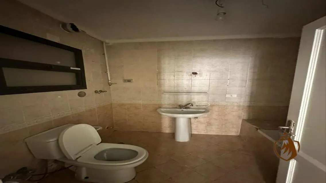 Luxury Apartment in Rehab City