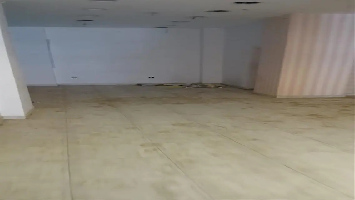 Outstanding Commercial Unit for Sale