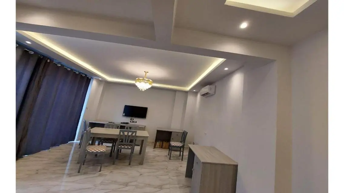 فيلا فاخرة للبيع بمساحة واسعة