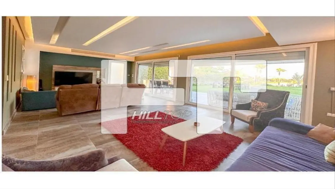 Luxurious Home in Peaceful Hill Top