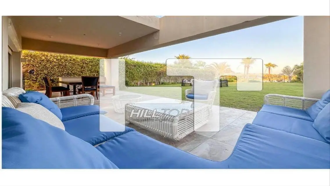 Luxurious Home in Peaceful Hill Top
