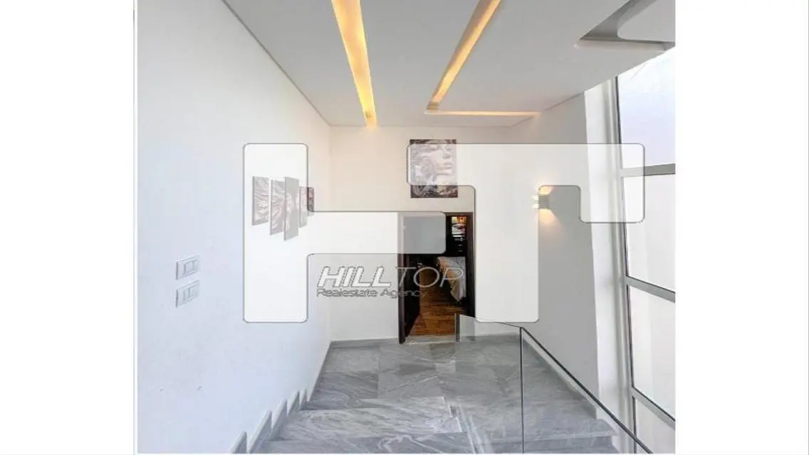 Luxurious Home in Peaceful Hill Top