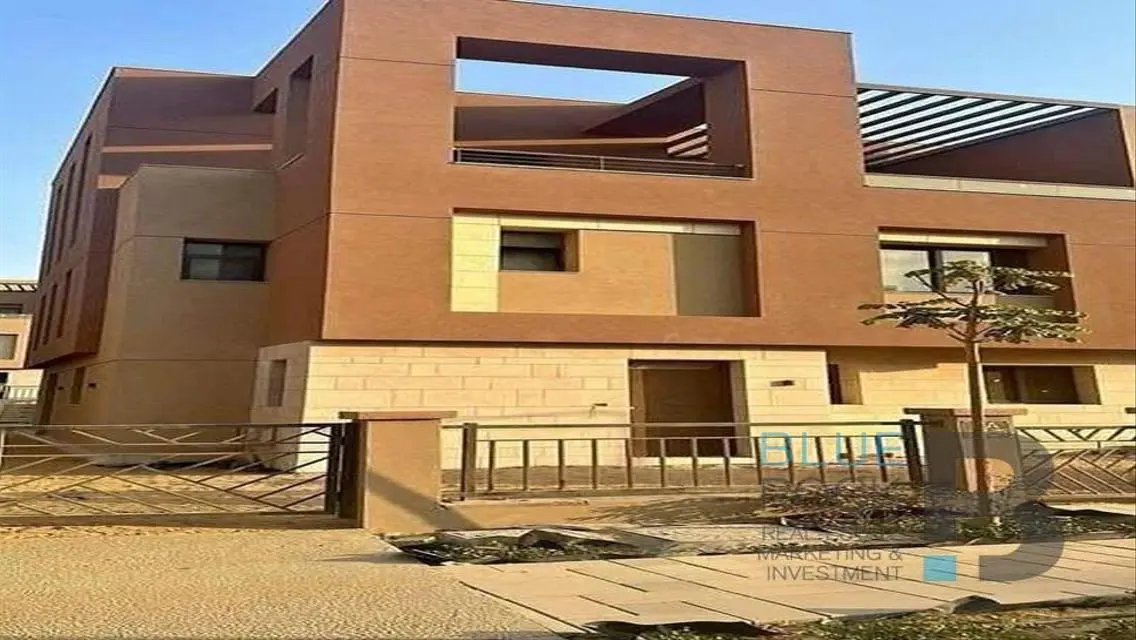 شقة فاخرة بمساحة 258 متر² مع مسبح خاص وحديقة خاصة