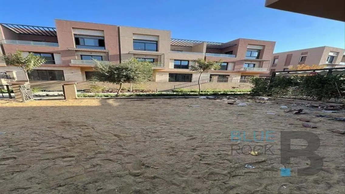 شقة فاخرة بمساحة 258 متر² مع مسبح خاص وحديقة خاصة