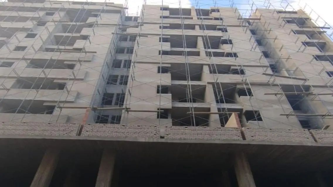 شقة رائعة بمساحة واسعة في قلب المدينة!