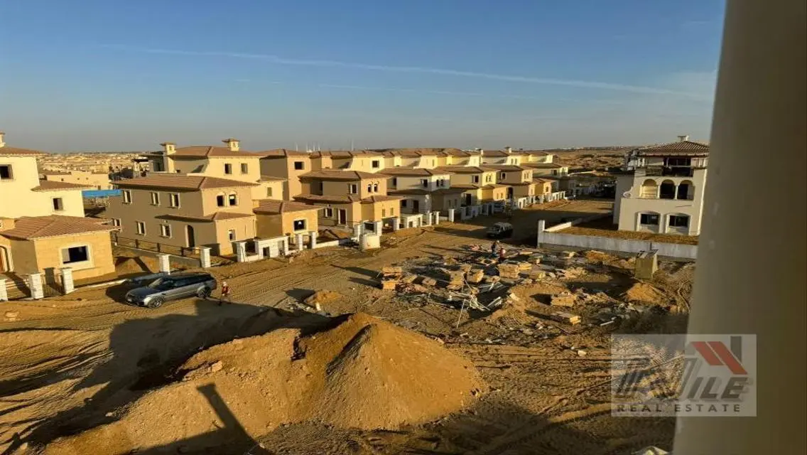 فيلا فاخرة للبيع في City Gate