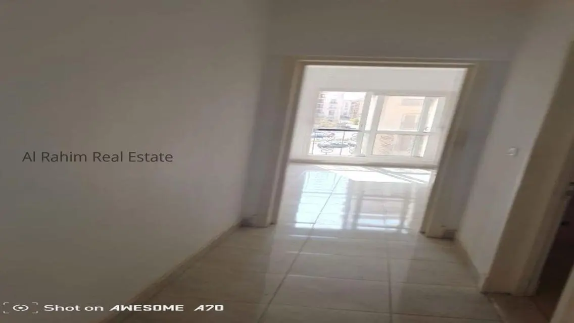 Spacious Apartment with Stunning View on a Major Landmark