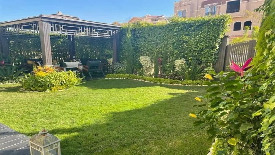 Luxury House for Sale with Private Pool and Garden