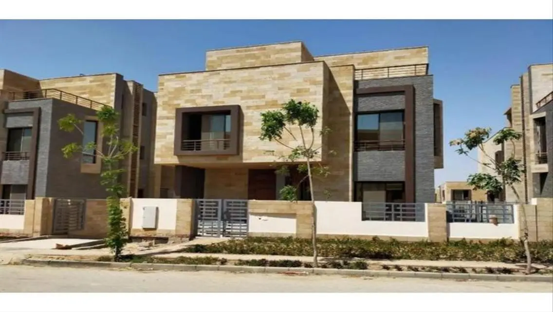 Luxury House for Sale with Private Pool and Garden