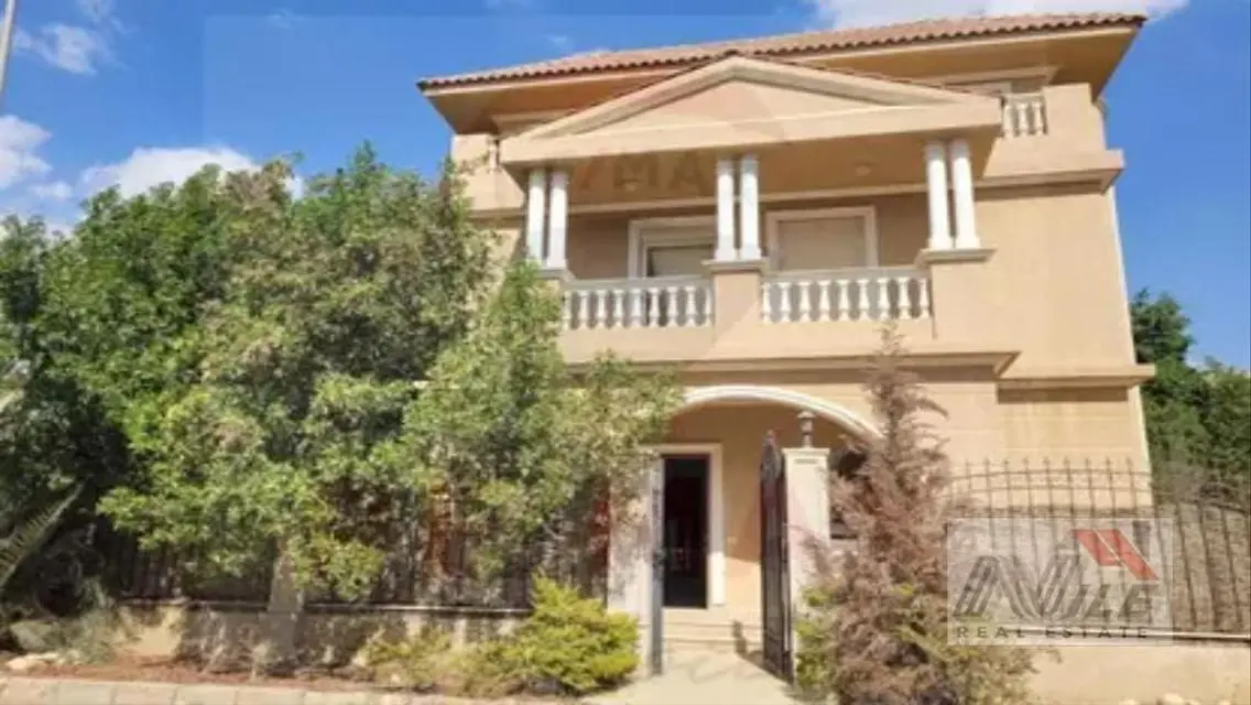 Luxury Villa for Sale with Private Garden and Premium Amenities