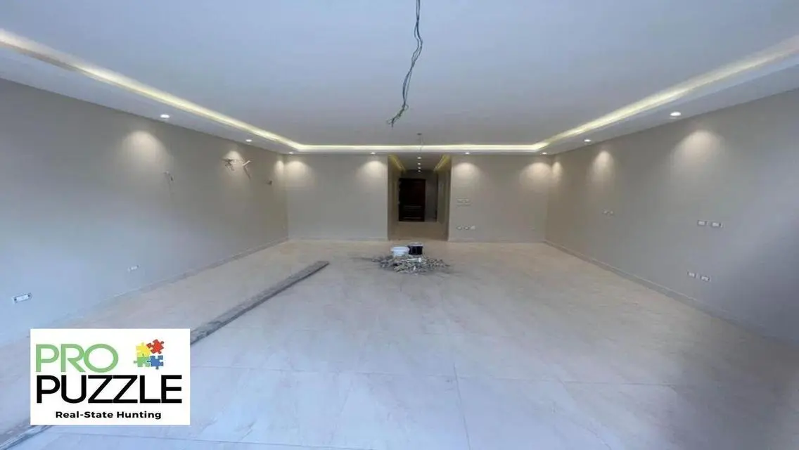 Luxurious 225 sqm Apartment in Promenade