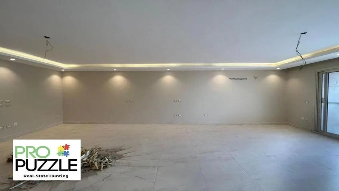 Luxurious 225 sqm Apartment in Promenade