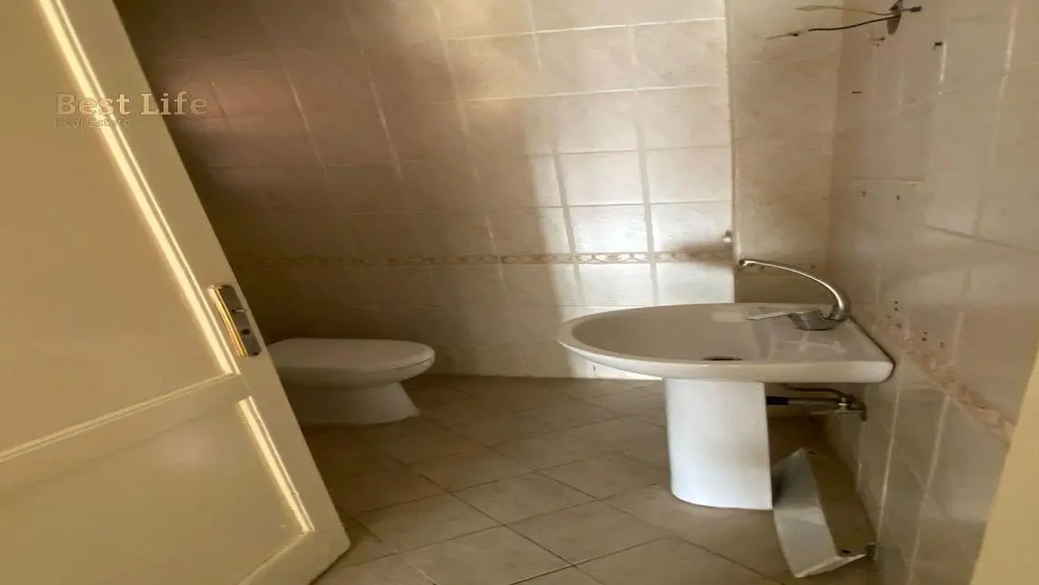 Luxury 3-Bedroom Apartment with Balcony and Gym
