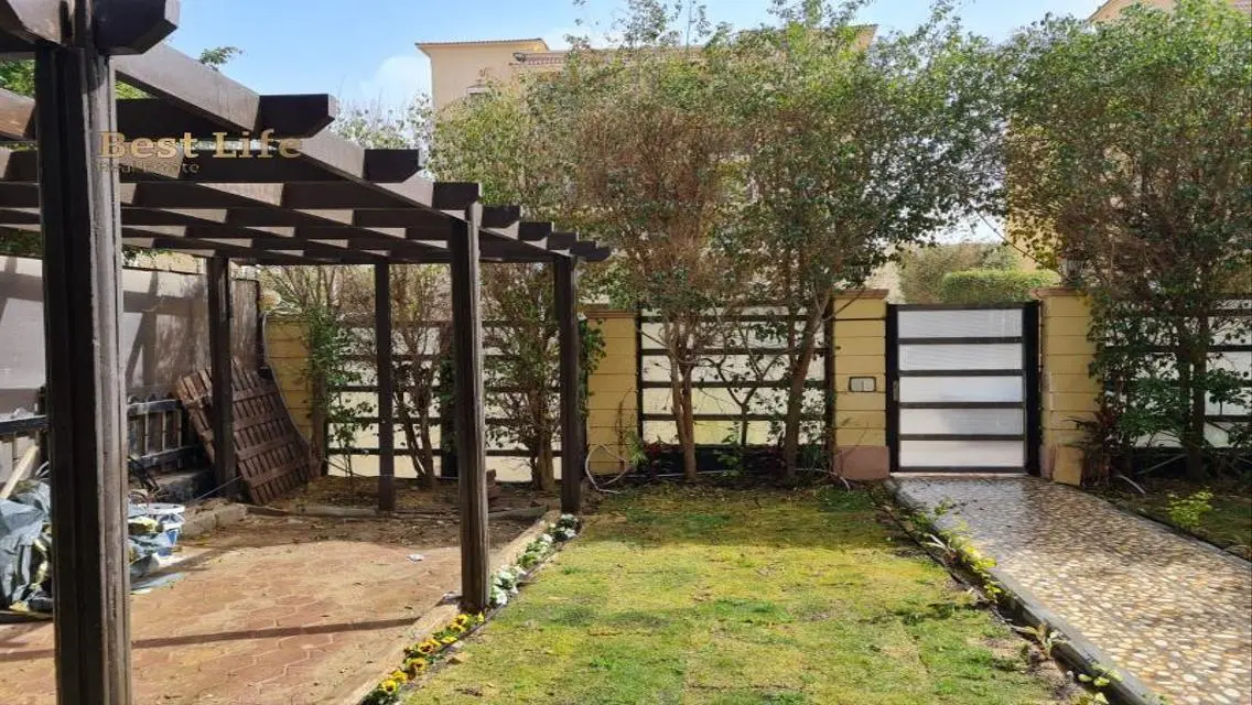 Luxury Apartment with Private Garden and Shared Gym