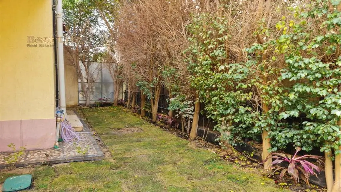 Luxury Apartment with Private Garden and Shared Gym