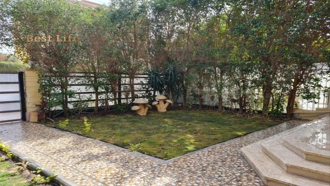 Luxury Apartment with Private Garden and Shared Gym