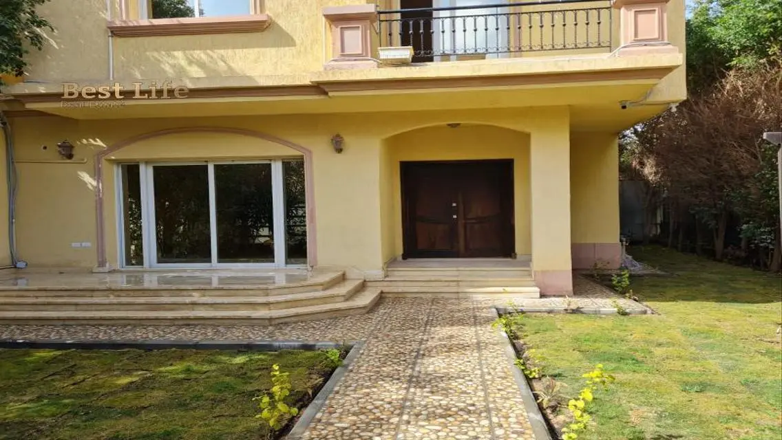 Luxury Apartment with Private Garden and Shared Gym