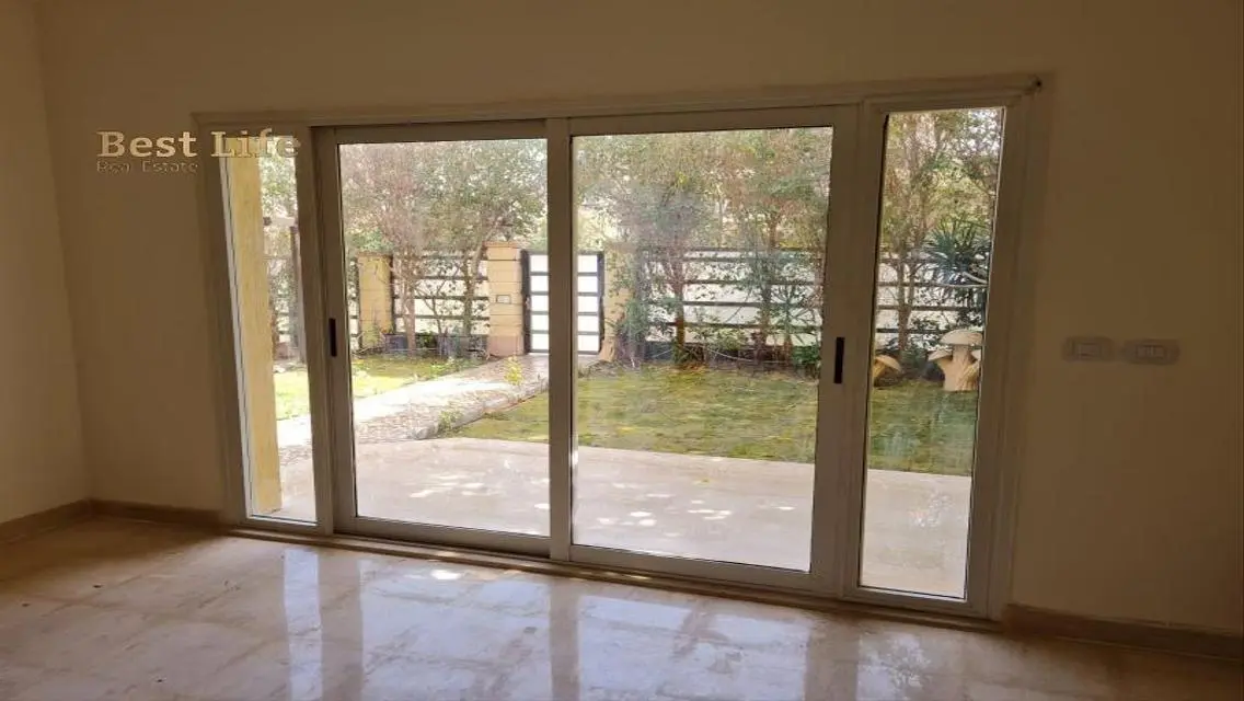 Luxury Apartment with Private Garden and Shared Gym