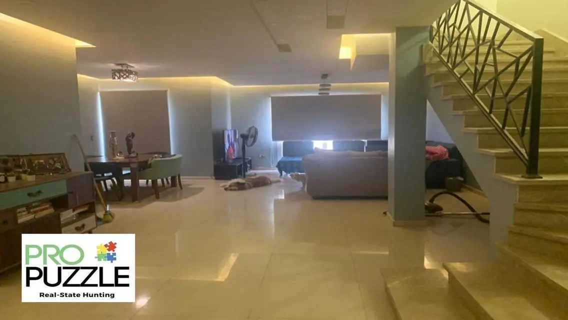 فيلا للبيع في ماونتن فيو هايد بارك