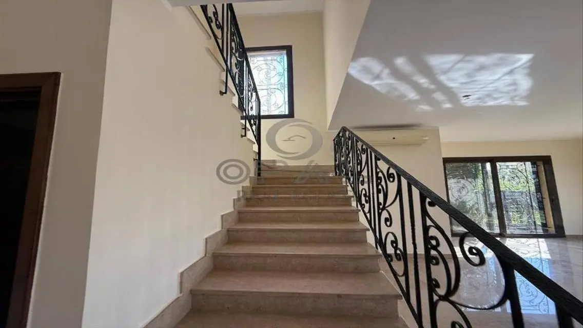 Duplex for Rent in Casa Beverly Hills Area