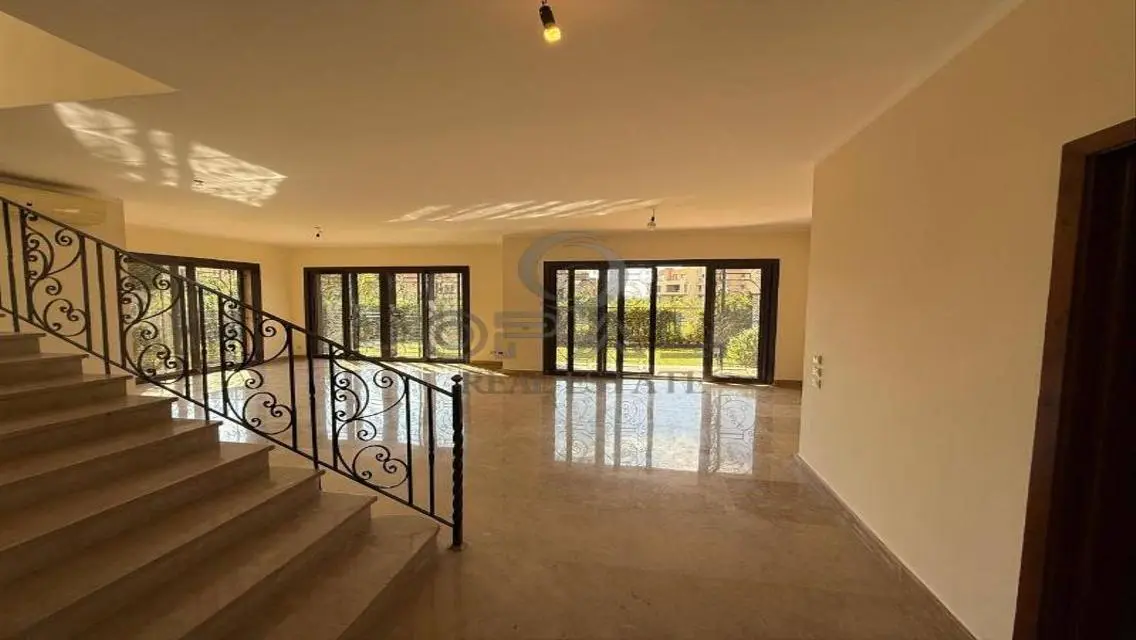 Duplex for Rent in Casa Beverly Hills Area