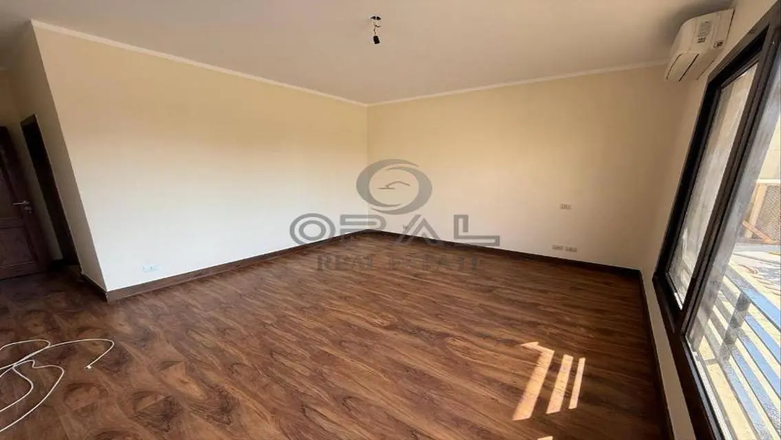 Duplex for Rent in Casa Beverly Hills Area