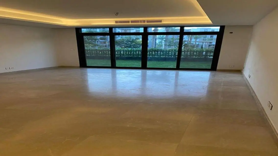 Luxury Home with Stunning Views and Excellent Amenities