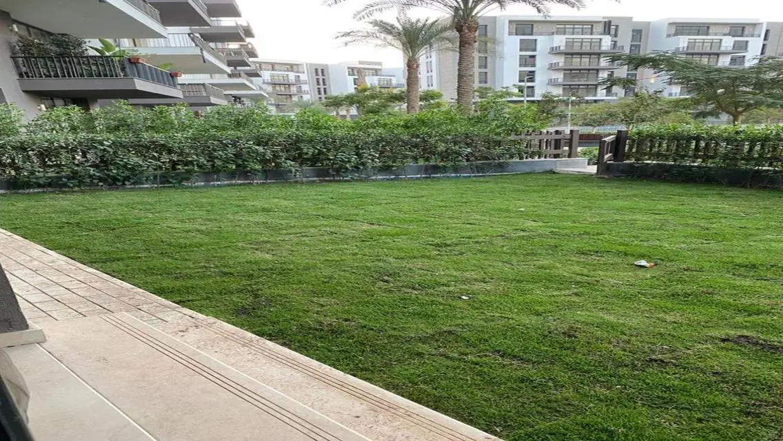 Luxury Home with Stunning Views and Excellent Amenities