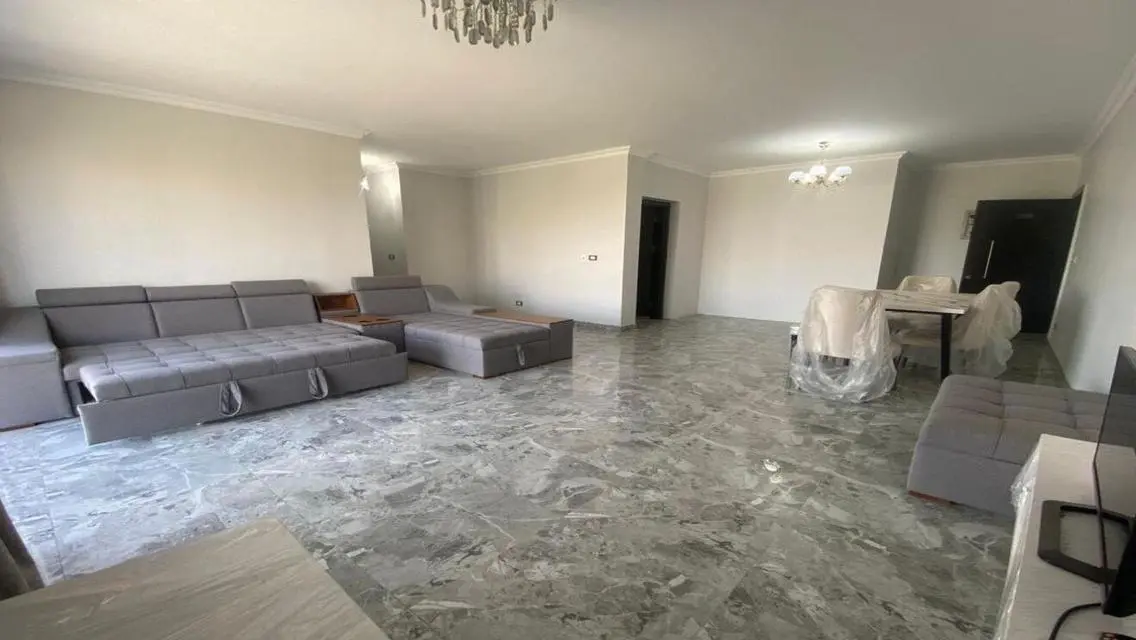 Luxury 2 Bedroom Apartment in a Prime Location